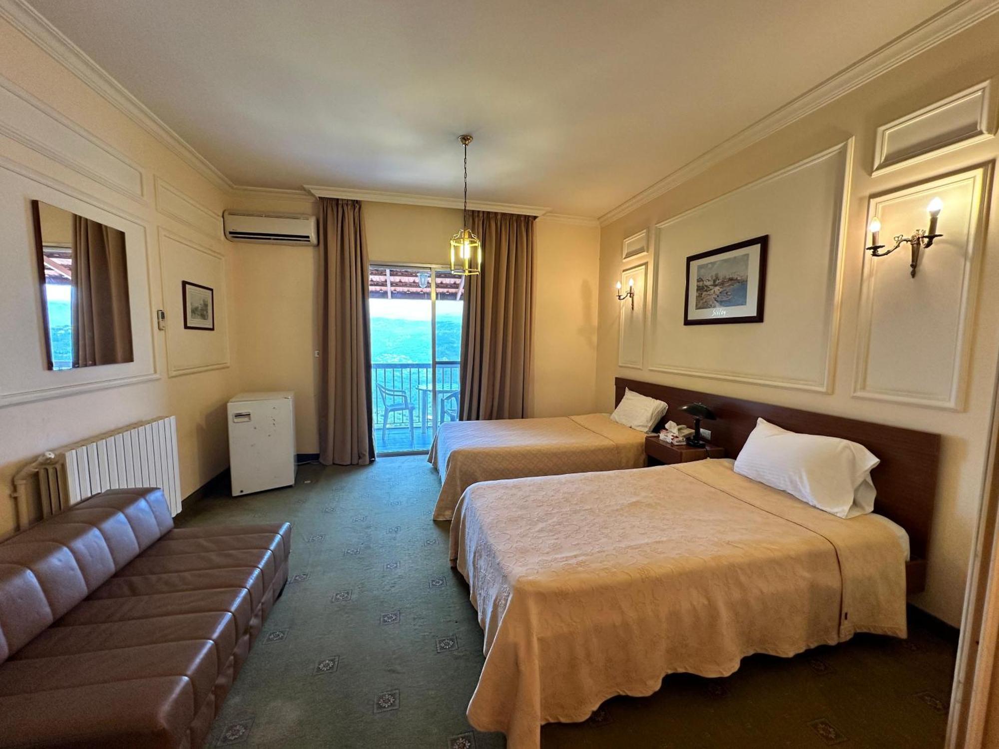 Hotel Le Crillon Brummana Exterior foto